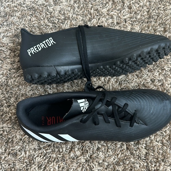 Men’s Adidas predator edge 4 turf shoes - Picture 3 of 4